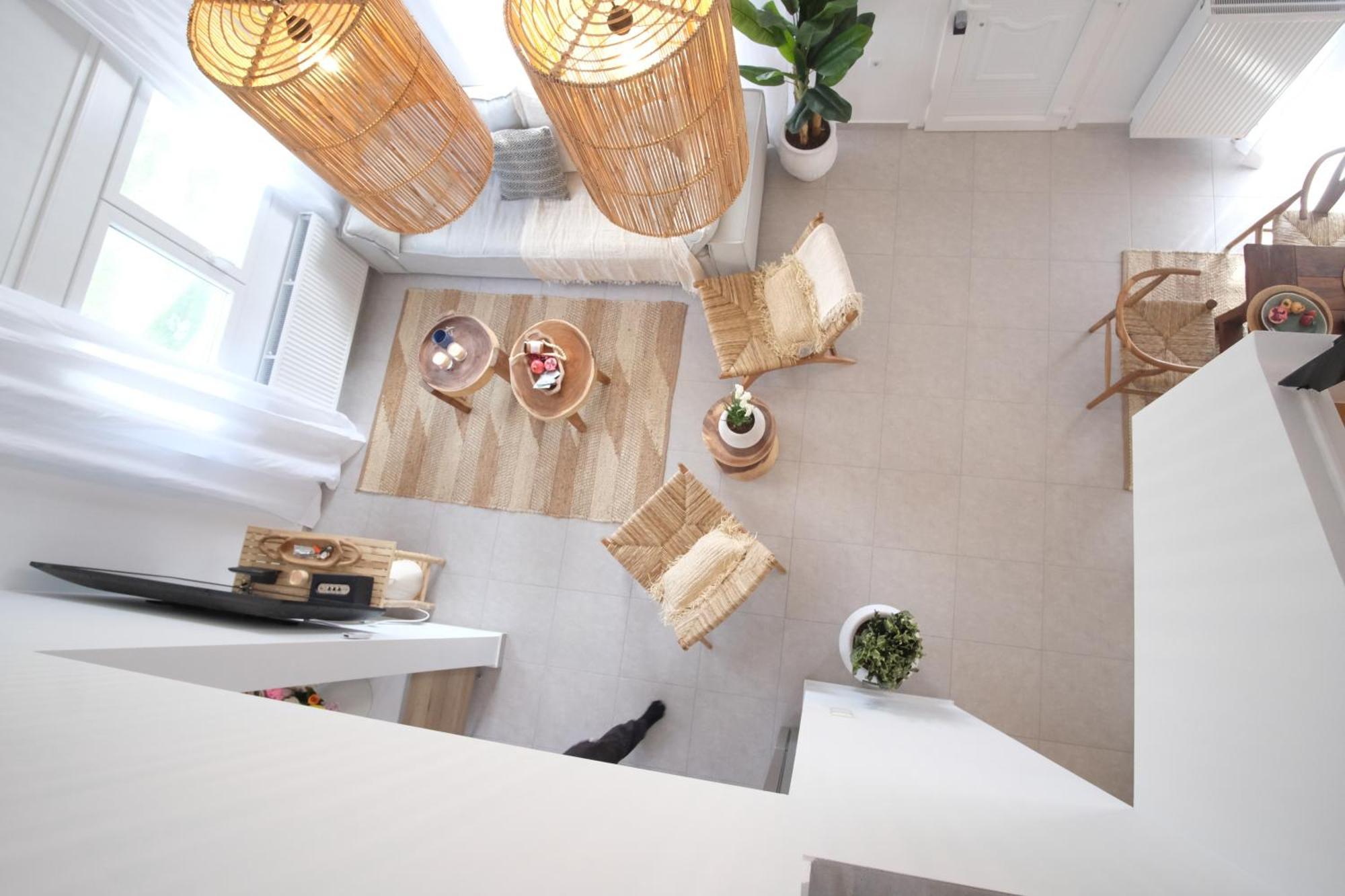 Salt & Wave Volos